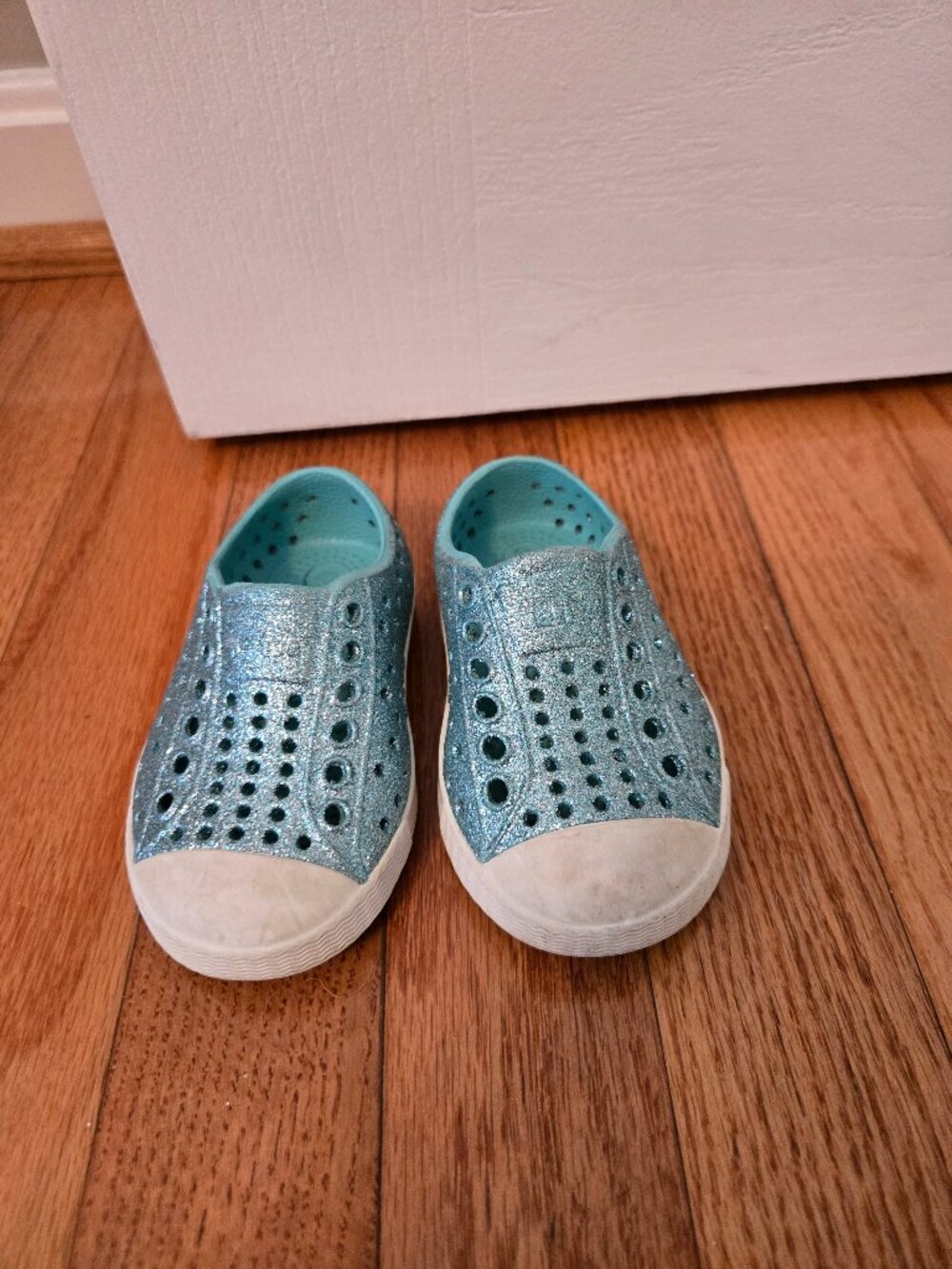 Baby Girls size 4 Native blue sparkly shoes